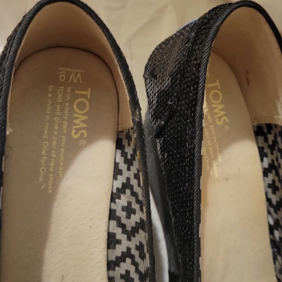 Tom's Black Sequins Wedge - Picture 6 of 10